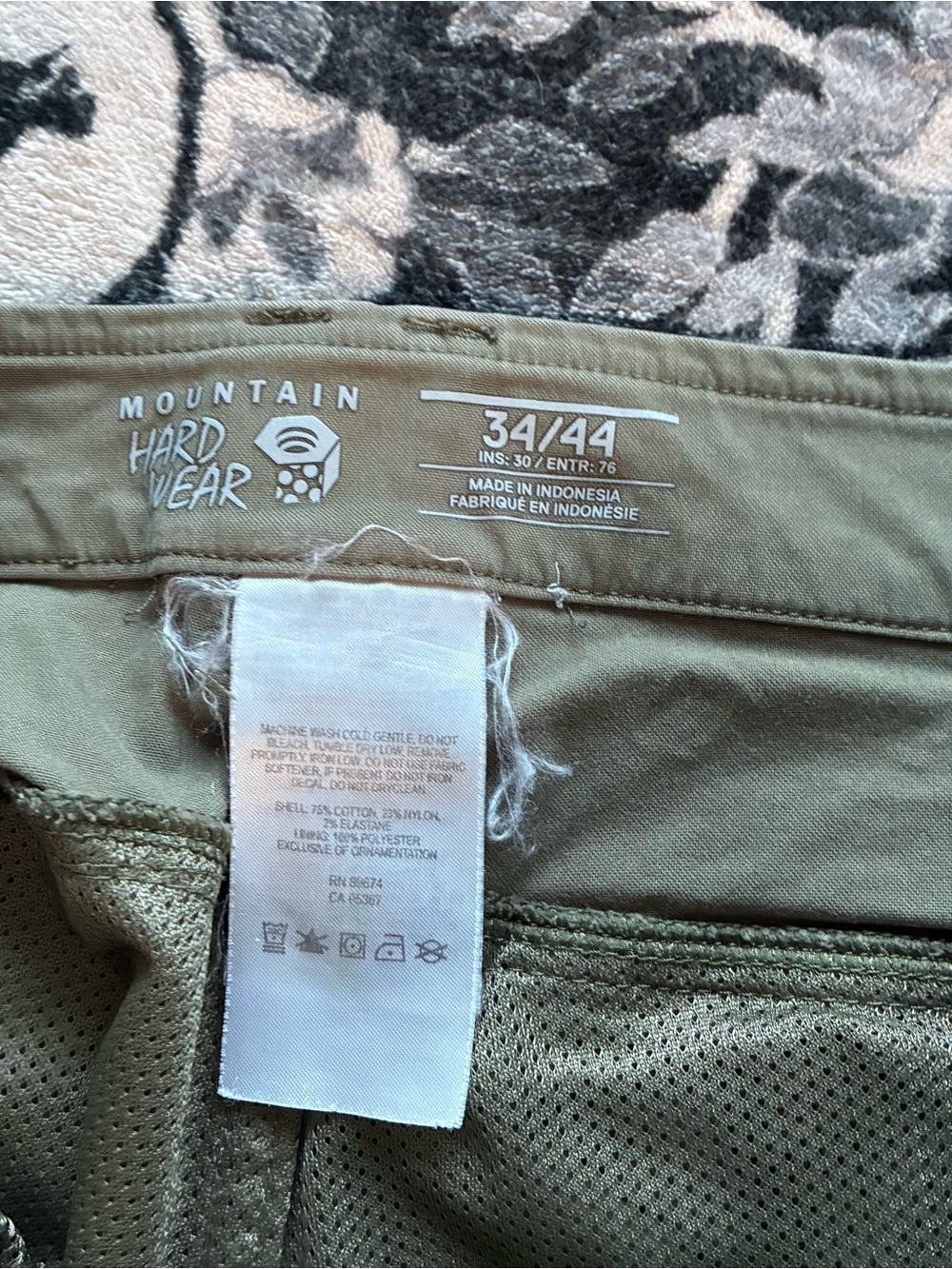 010 - MOUNTAIN HARDWEAR OUTDOORS HIKING TRAIL PANTS - Picture 2 of 8